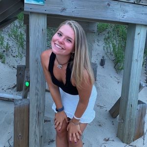 Meet your Posher, Mackenzie